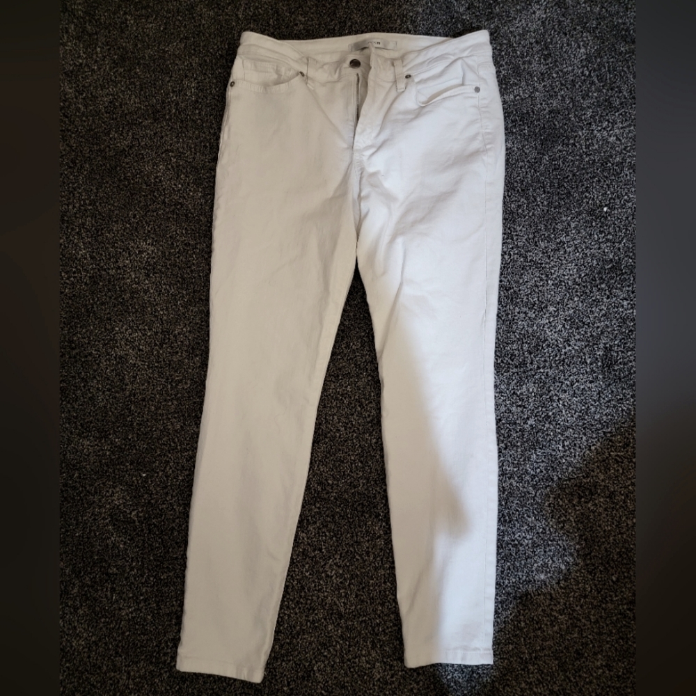 EUC Joe's Jeans